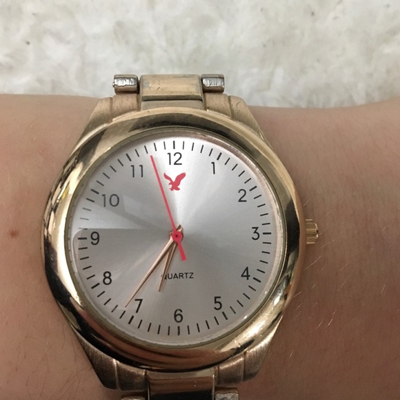 American Eagle Pearly Face Gold Watch - Picture 4 of 4